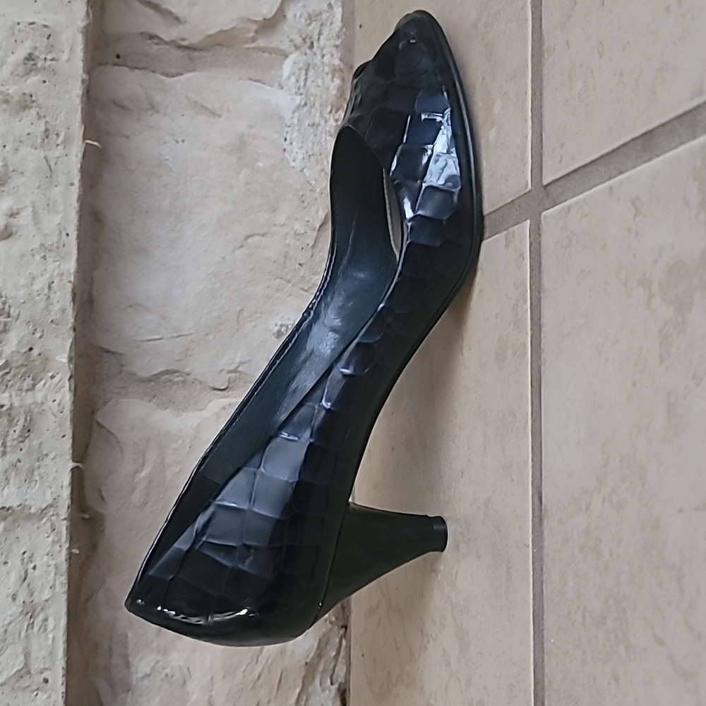 Navy blue Antonio Melanie size 7